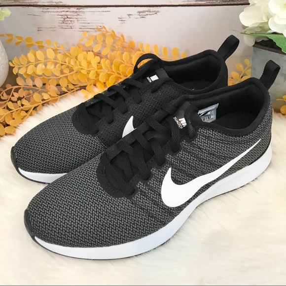 NEW Nike Women’s DualTone Racer - Black/White - Picture 2 of 8
